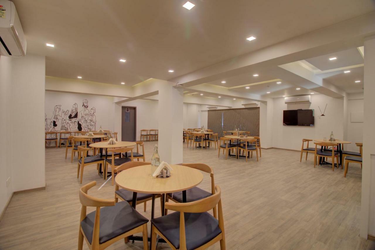 Townhouse Oak Kopar Khairane Navi Mumbai Formerly Ivy Hotel Extérieur photo